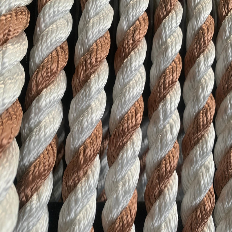 China Manufacturer Supply 24mm 3 Strand Polyester Mooring Rope