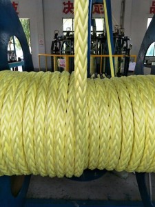 38mm UHMWPE mooring ropes 12 strand marine rope both ends eye spliced